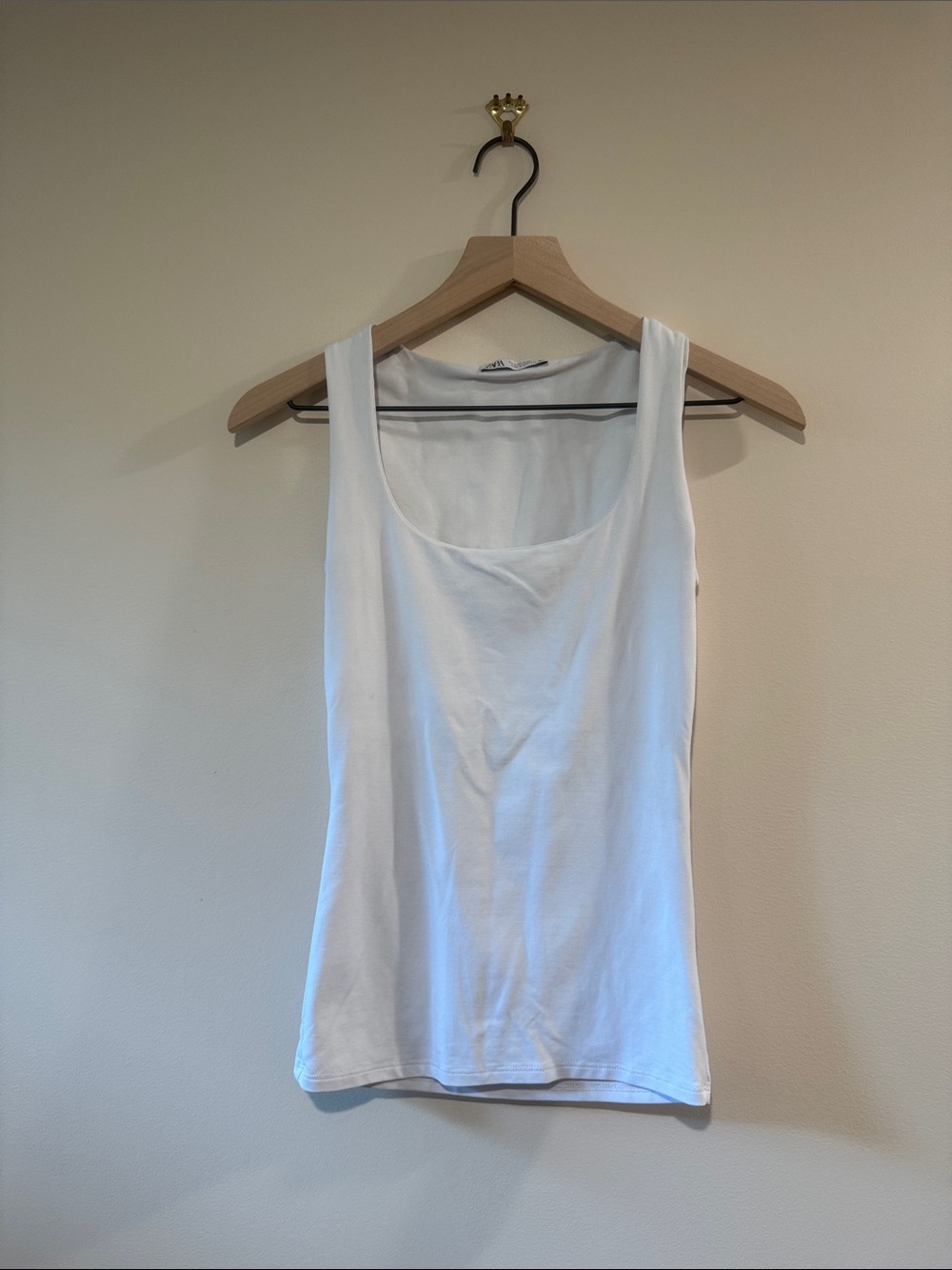 Zara White Scoop Neck Tank Top Size S